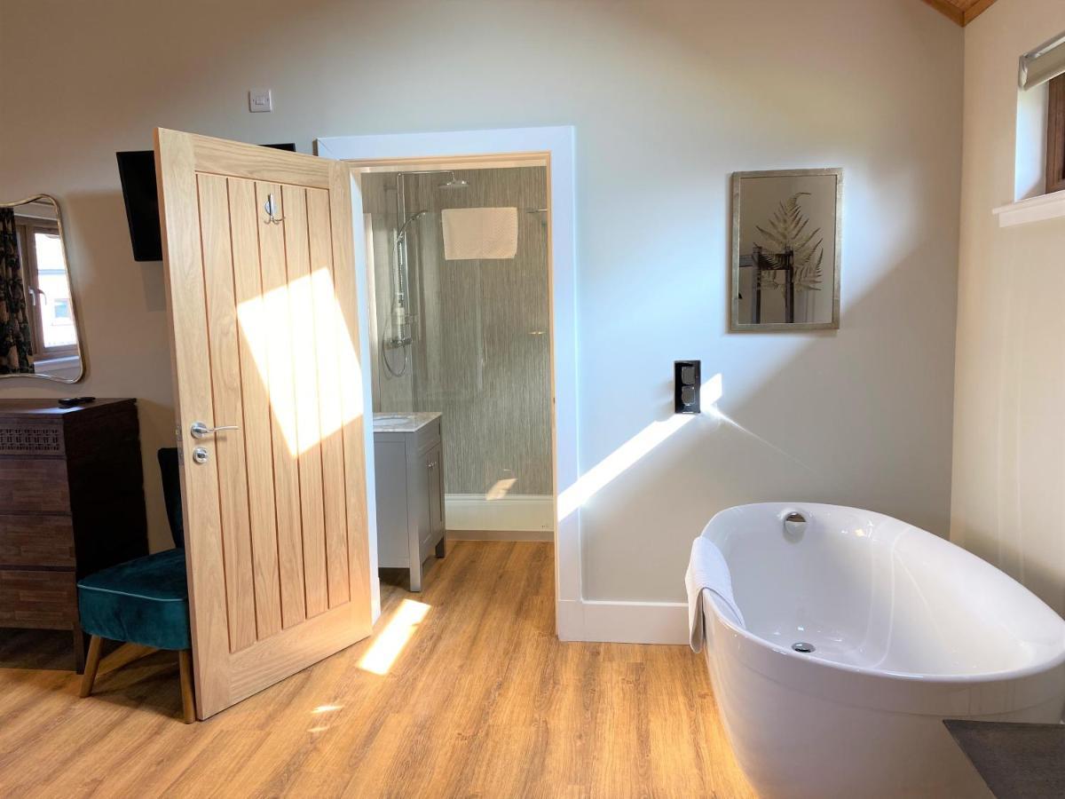 Partridge Lodge With Hot Tub Forgandenny 외부 사진