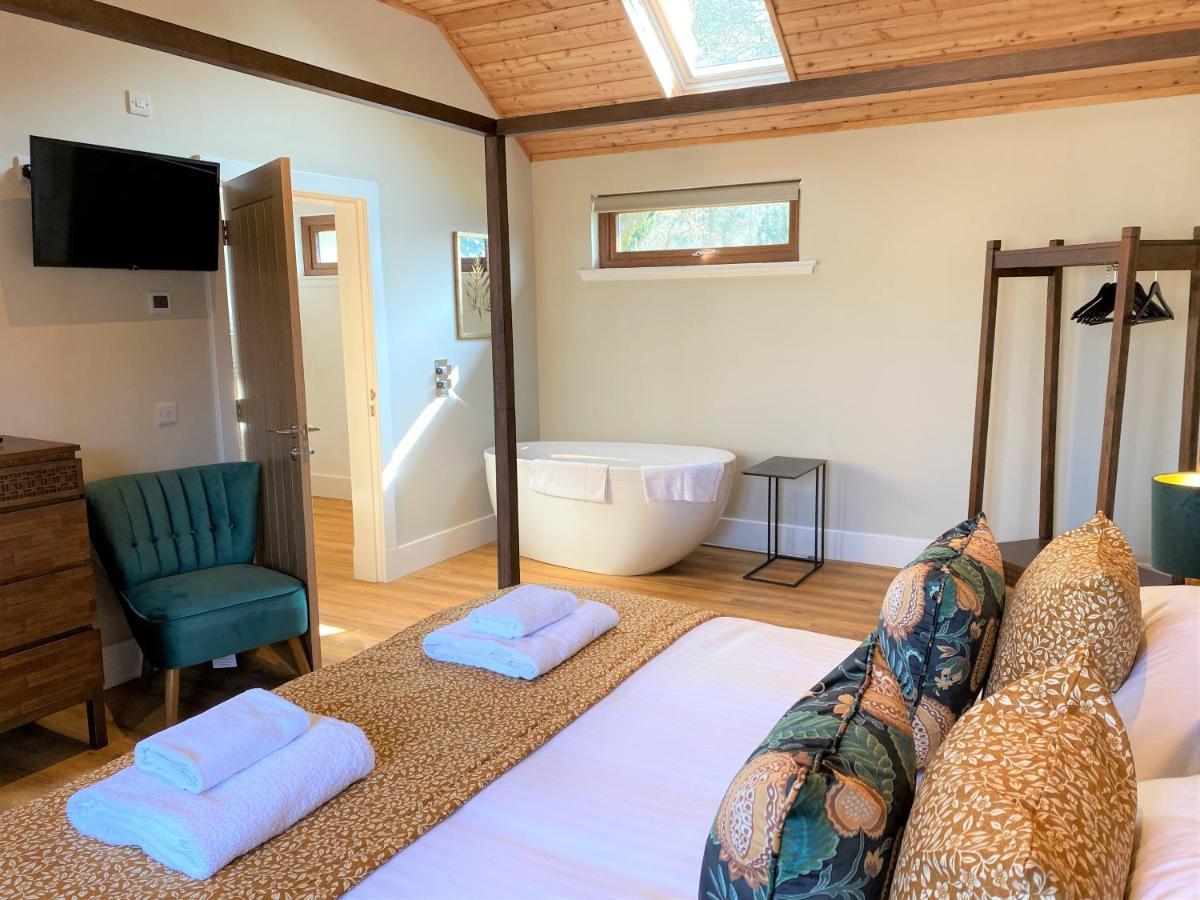 Partridge Lodge With Hot Tub Forgandenny 외부 사진