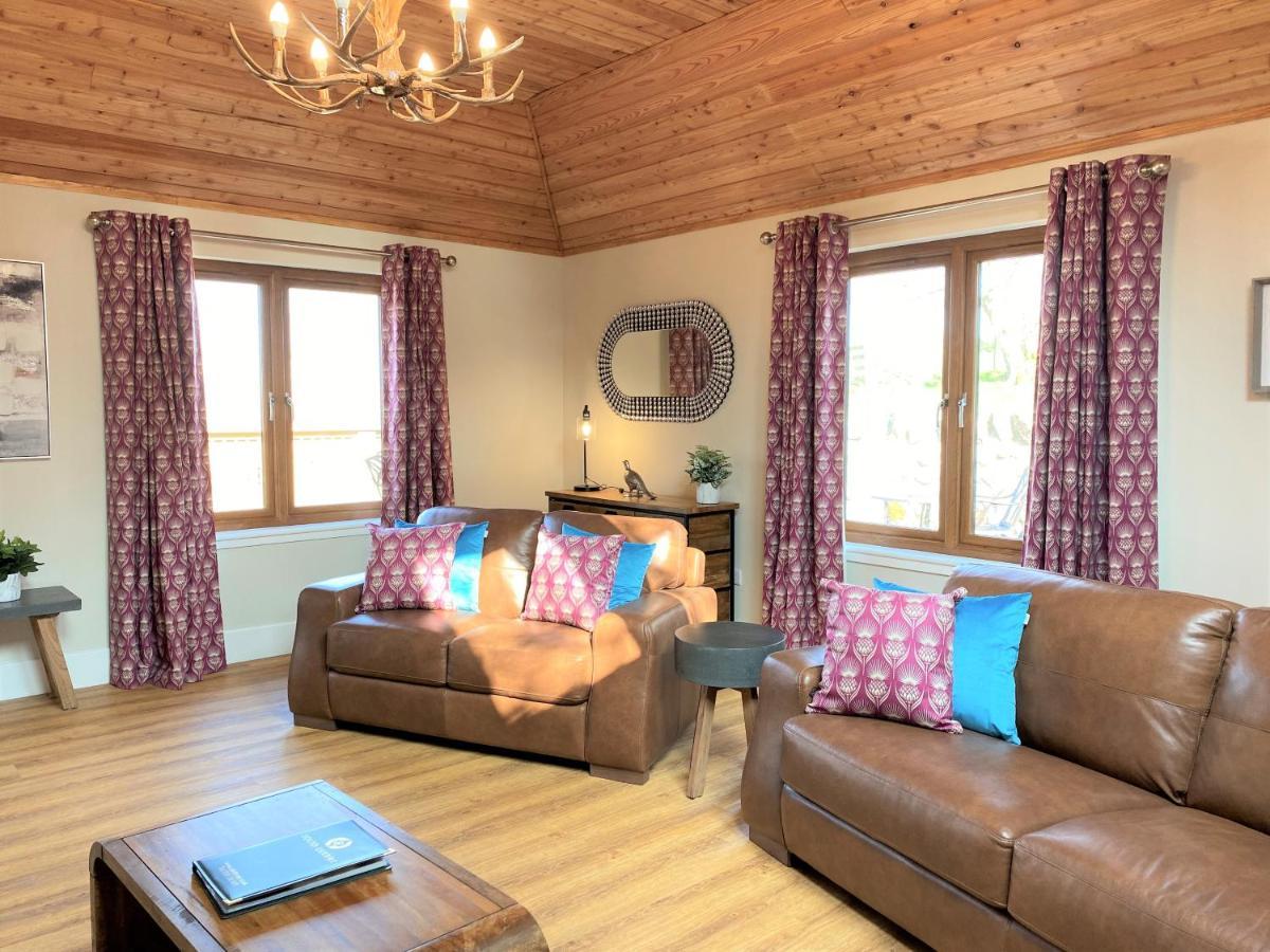 Partridge Lodge With Hot Tub Forgandenny 외부 사진